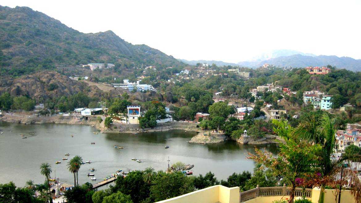 Blissful Mount Abu Tour Package